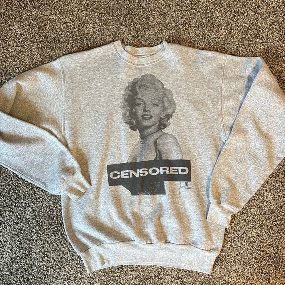 Women’s sweatshirt